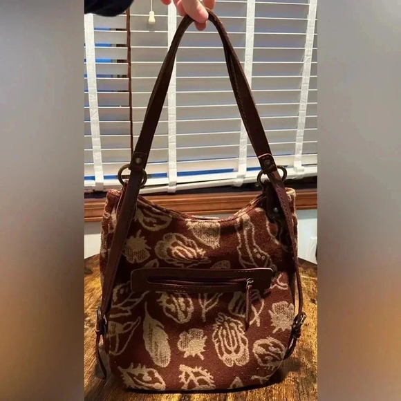 Pendleton | ladies wool hobo, convertible shoulder handbag. - Picture 2 of 16